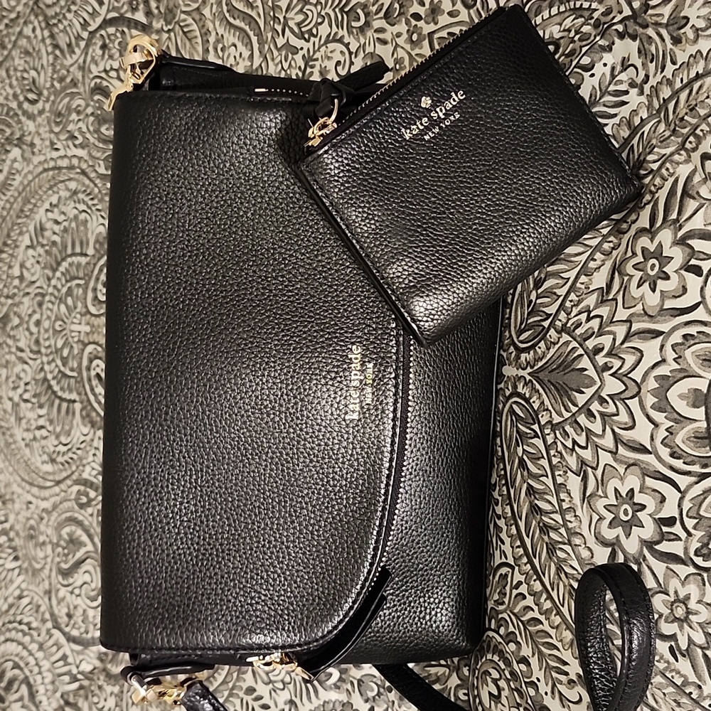 Kate Spade Crossbody (New) w/Free KS Wallet